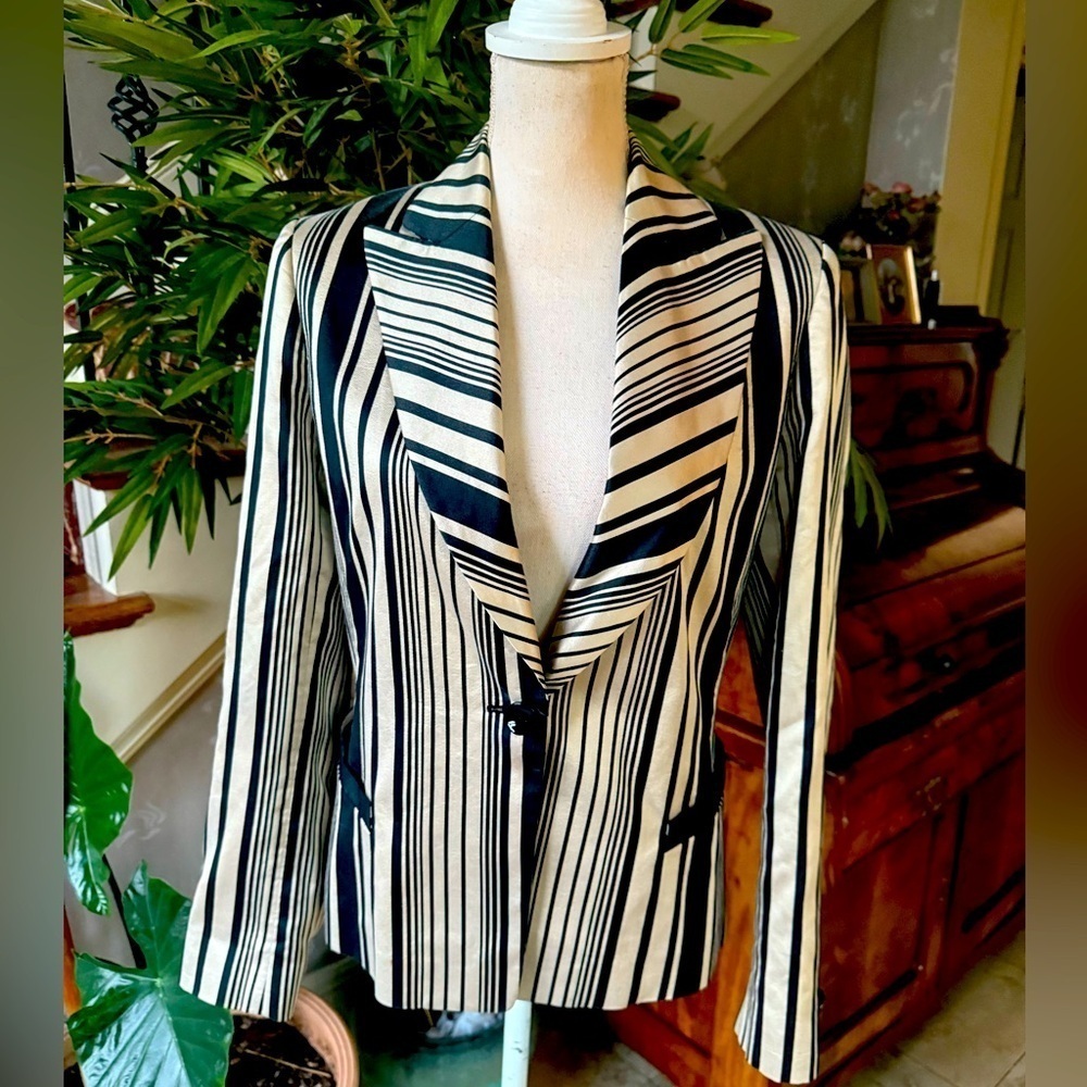 Dana Buchman ladies long sleeve jacket/blazer size 8 good condition - Picture 10 of 15